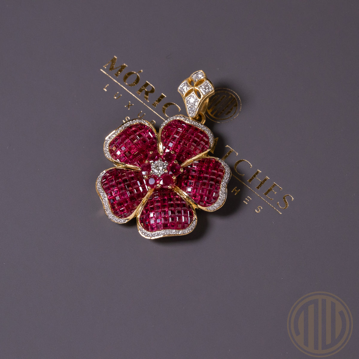 Exceptional Ruby & Diamond Brooch | 18kt Yellowgold | DeGEB Certified