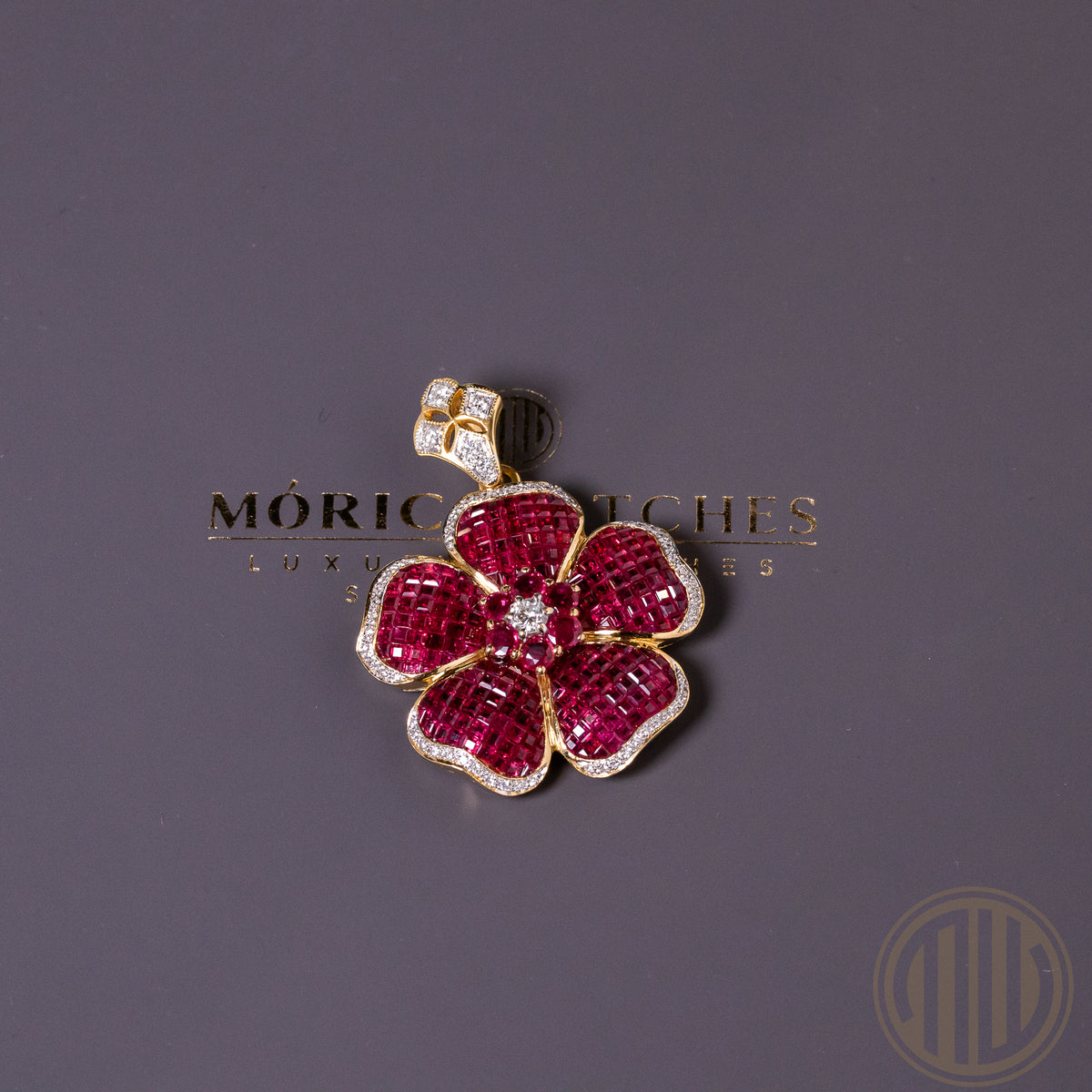 Exceptional Ruby & Diamond Brooch | 18kt Yellowgold | DeGEB Certified