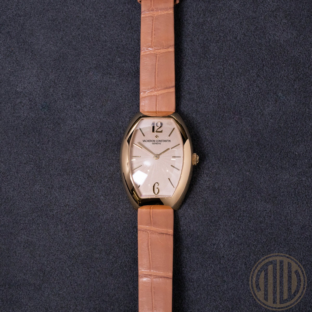 Vacheron Constantin Égérie Egerie 18kt Yellowgold | Sunburst Guilloché Dial | Ref:25040