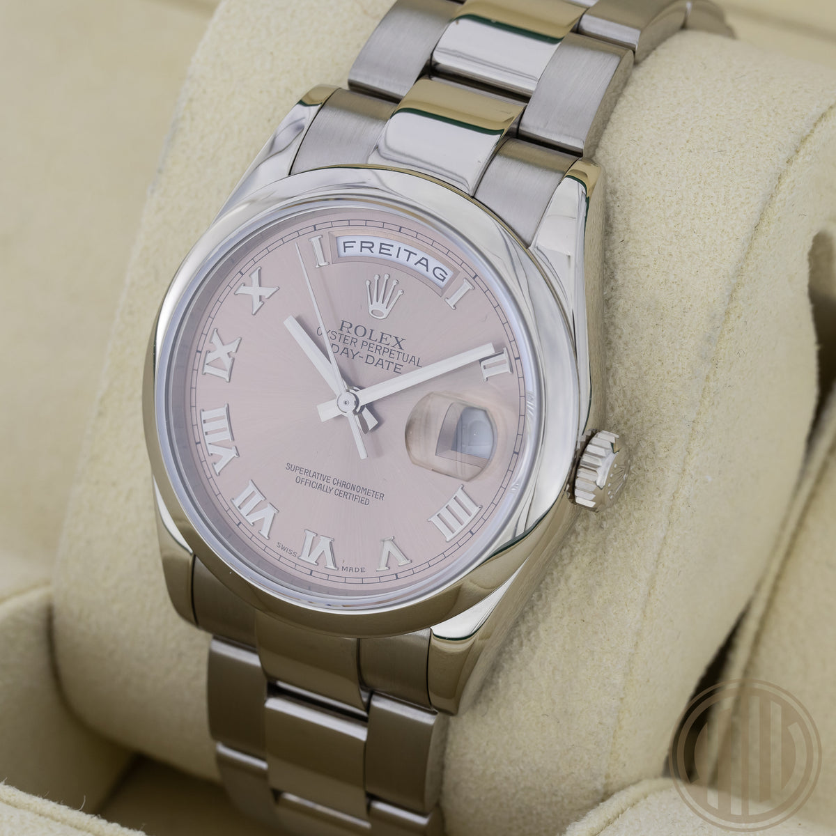 Rolex Day-Date 36 18kt Whitegold | Salmon Dial | Rolex Service Card | P-Series