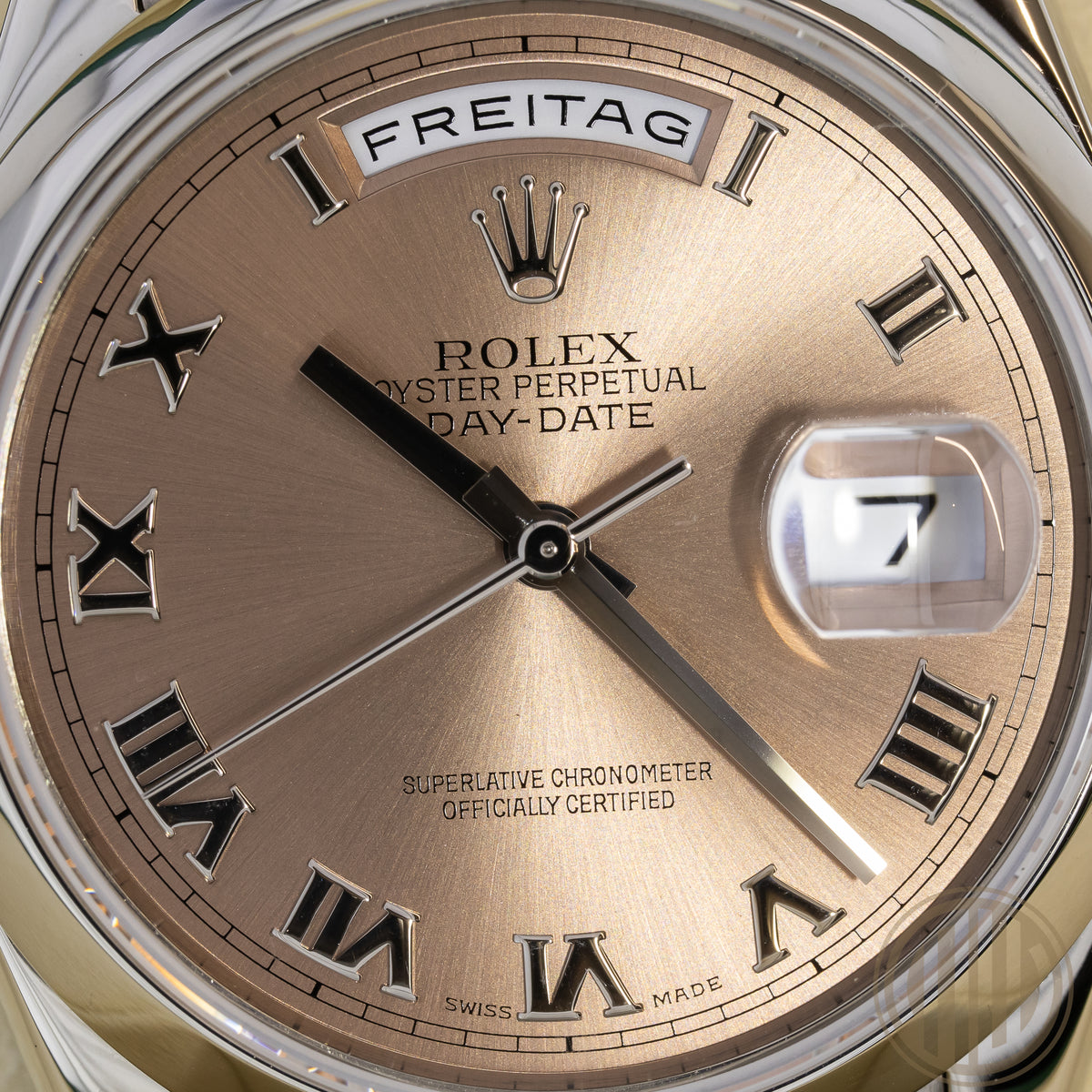 Rolex Day-Date 36 18kt Whitegold | Salmon Dial | Rolex Service Card | P-Series
