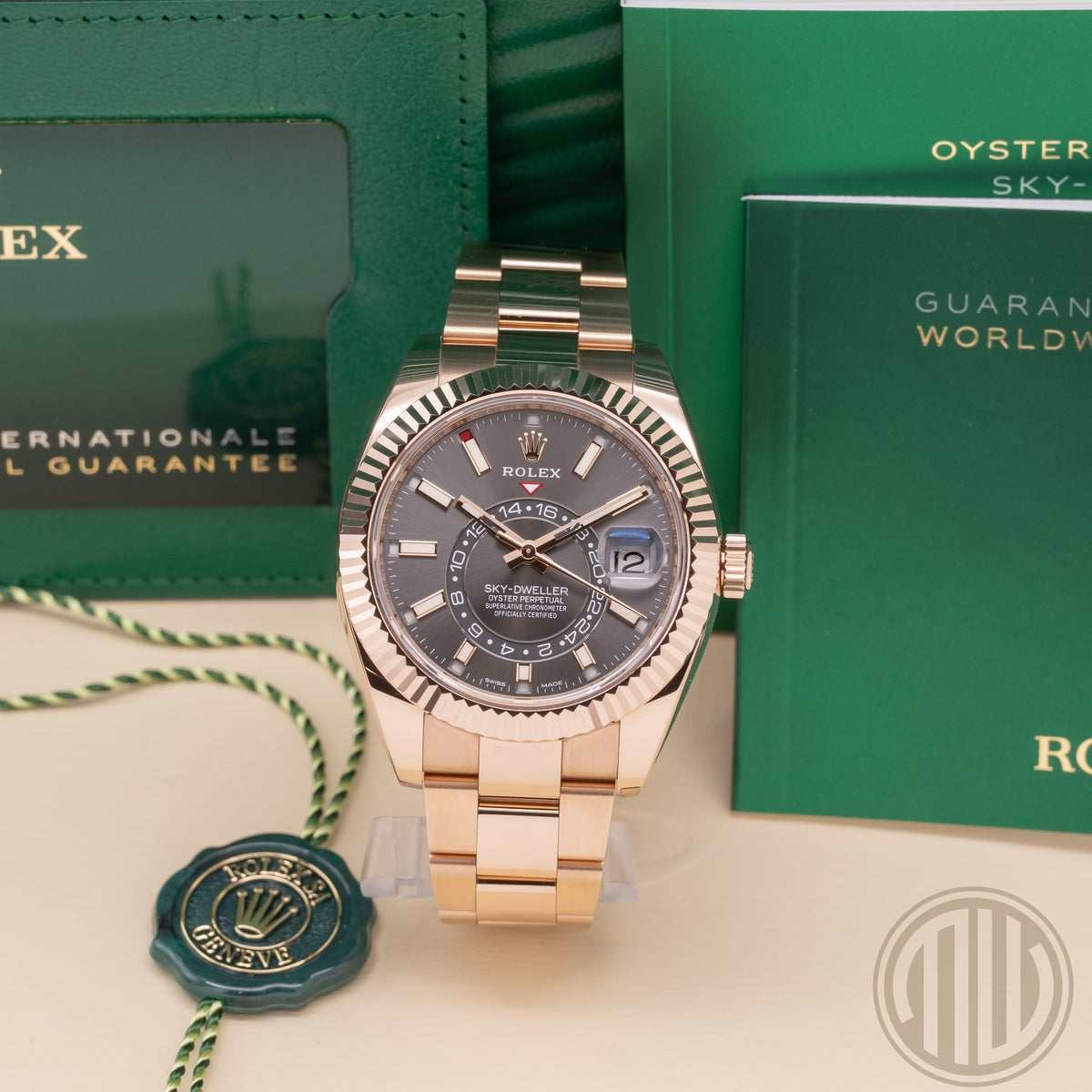 Rolex Sky-Dweller 18ct Everose-Gold | Grey Dial | Box and Papers | 2023